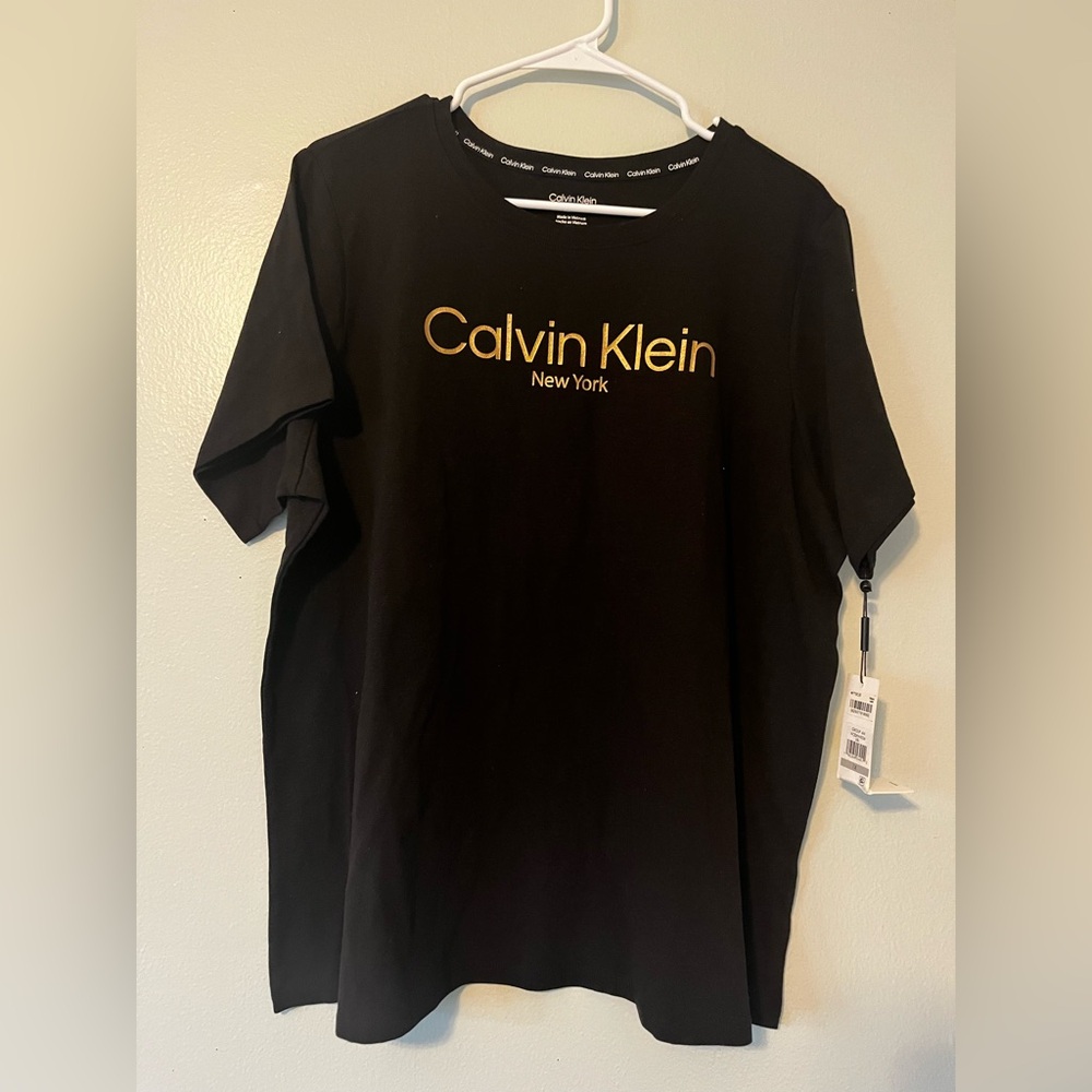 NWT Calvin Klein Black and Gold Short Sleeve Tee
